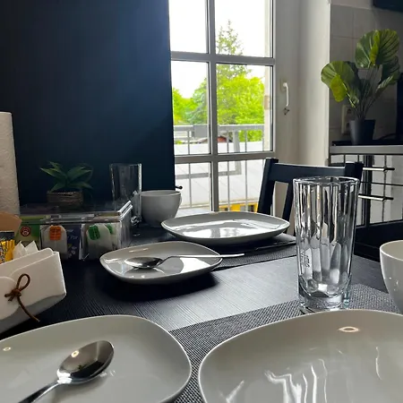 Stylische Flat1 Mit Franzoesischem Balkon1 All-in 5g Lägenhet *